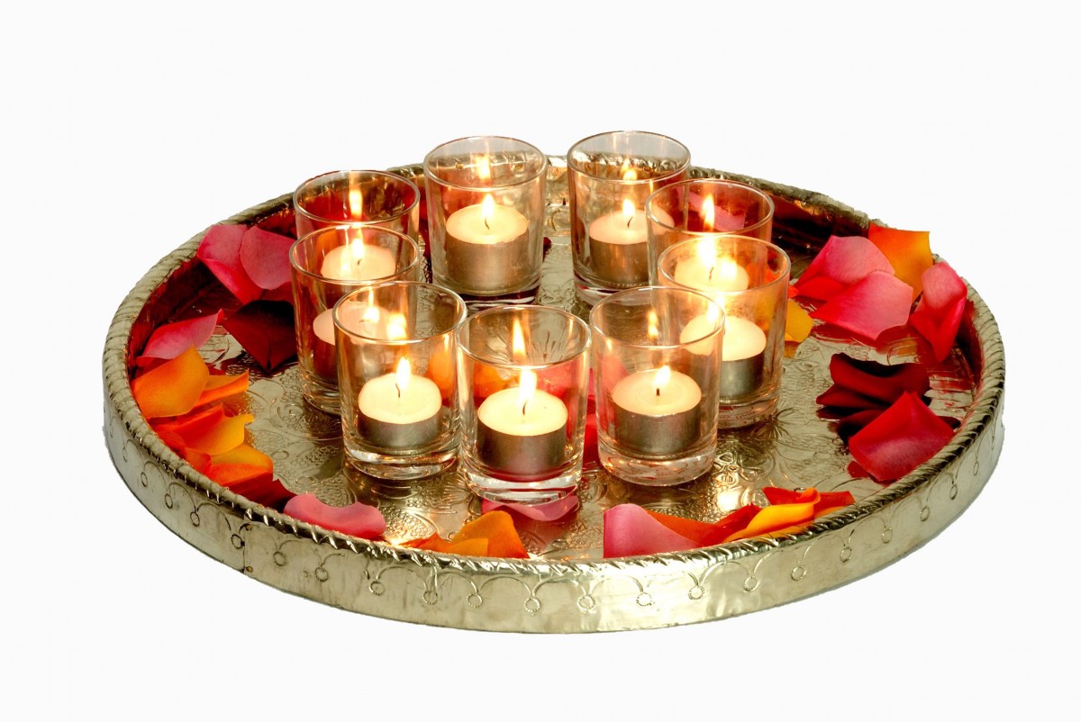 Silver metal tray with votives