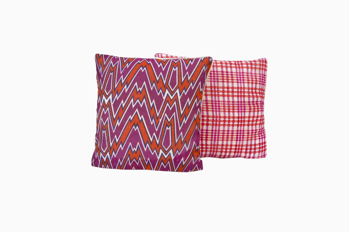 Double sided cushion, red zig zag with red check reverse