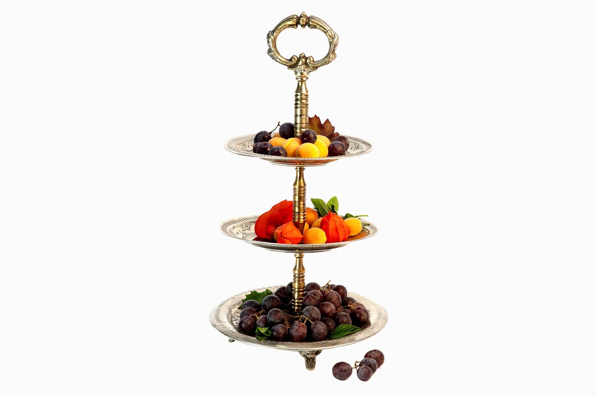 Fruit/Petits Fours stand