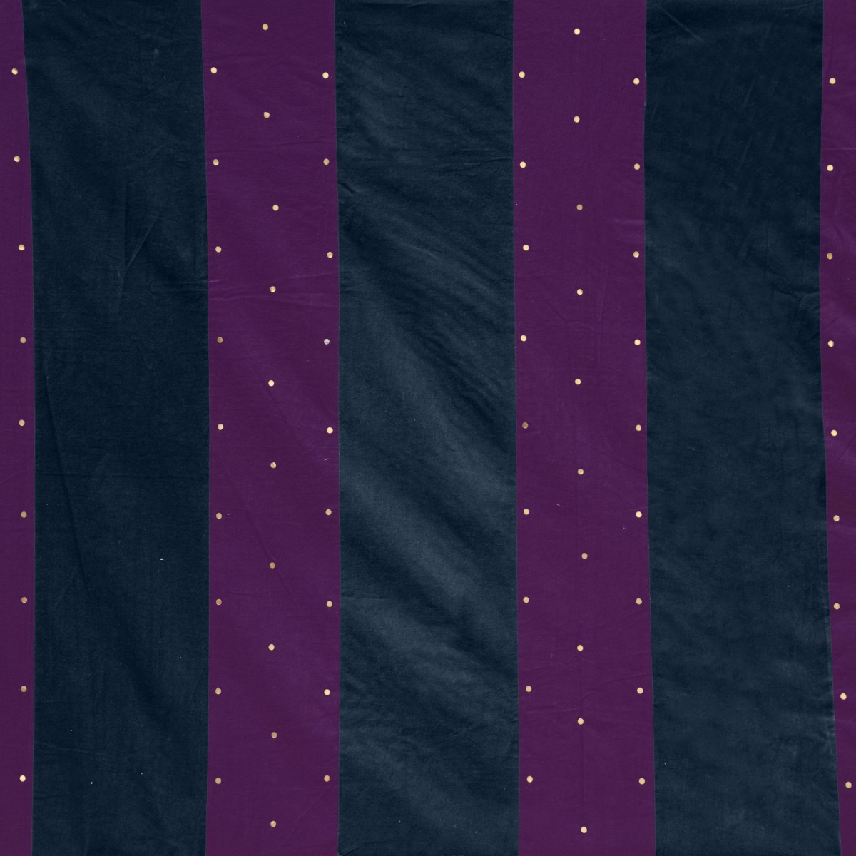 Grape and indigo stripe wall