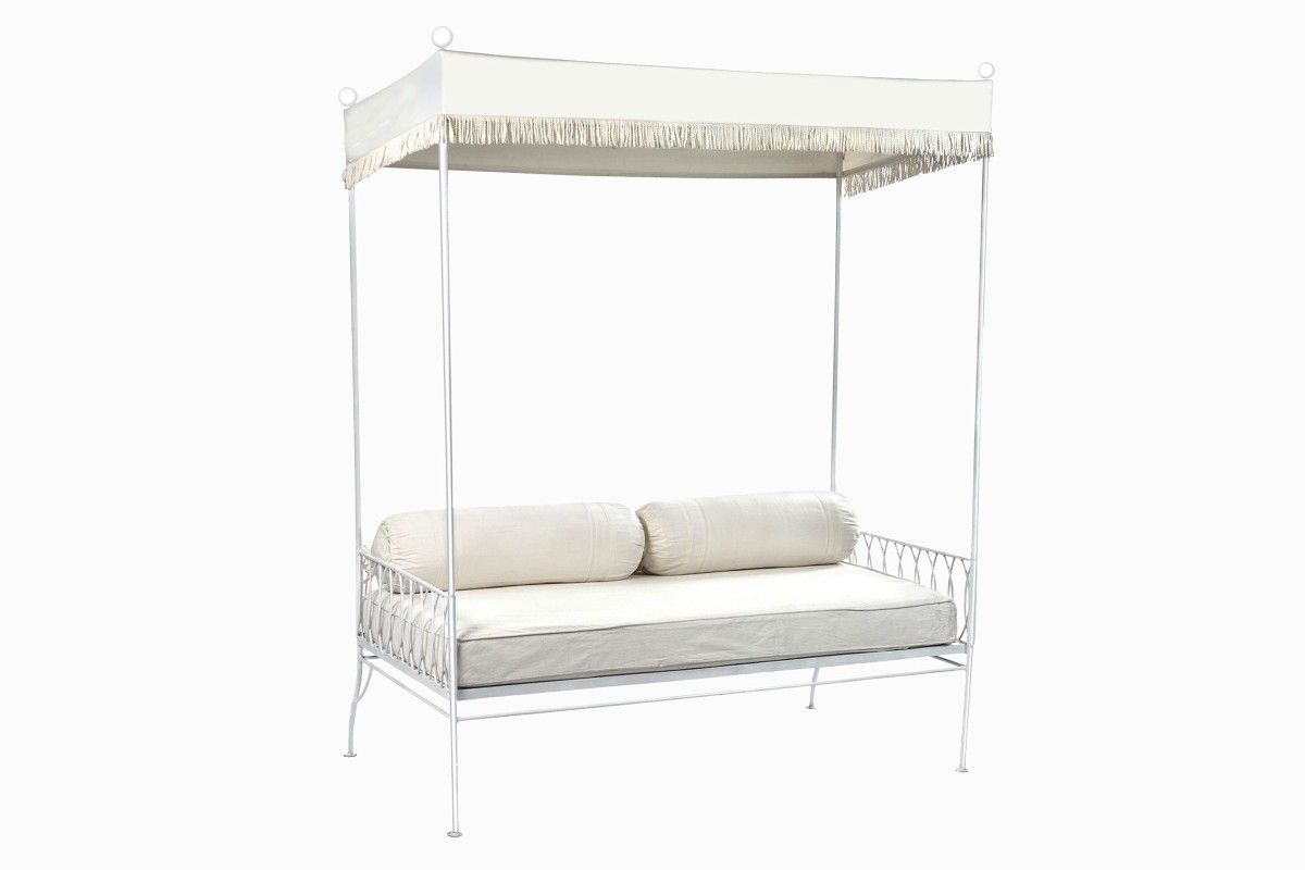 Palm Springs daybed white with fringed canopy