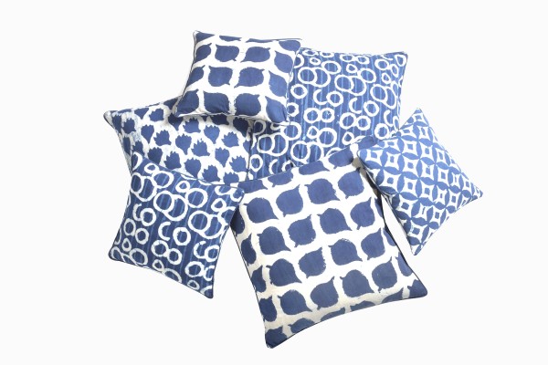 Leaves, rings and diamonds indigo cushions