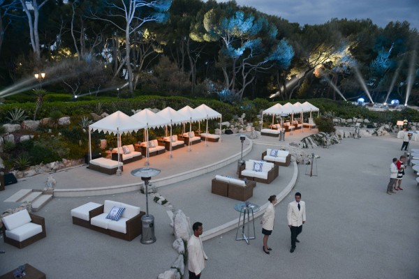 2m Pergolas at the Hotel du Cap in the evening