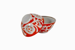 Uzbeki bowls with white flower decoration