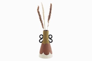Terracotta vase TV102 with grass PG