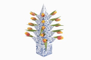 Delft design flat pack paper tulip vase